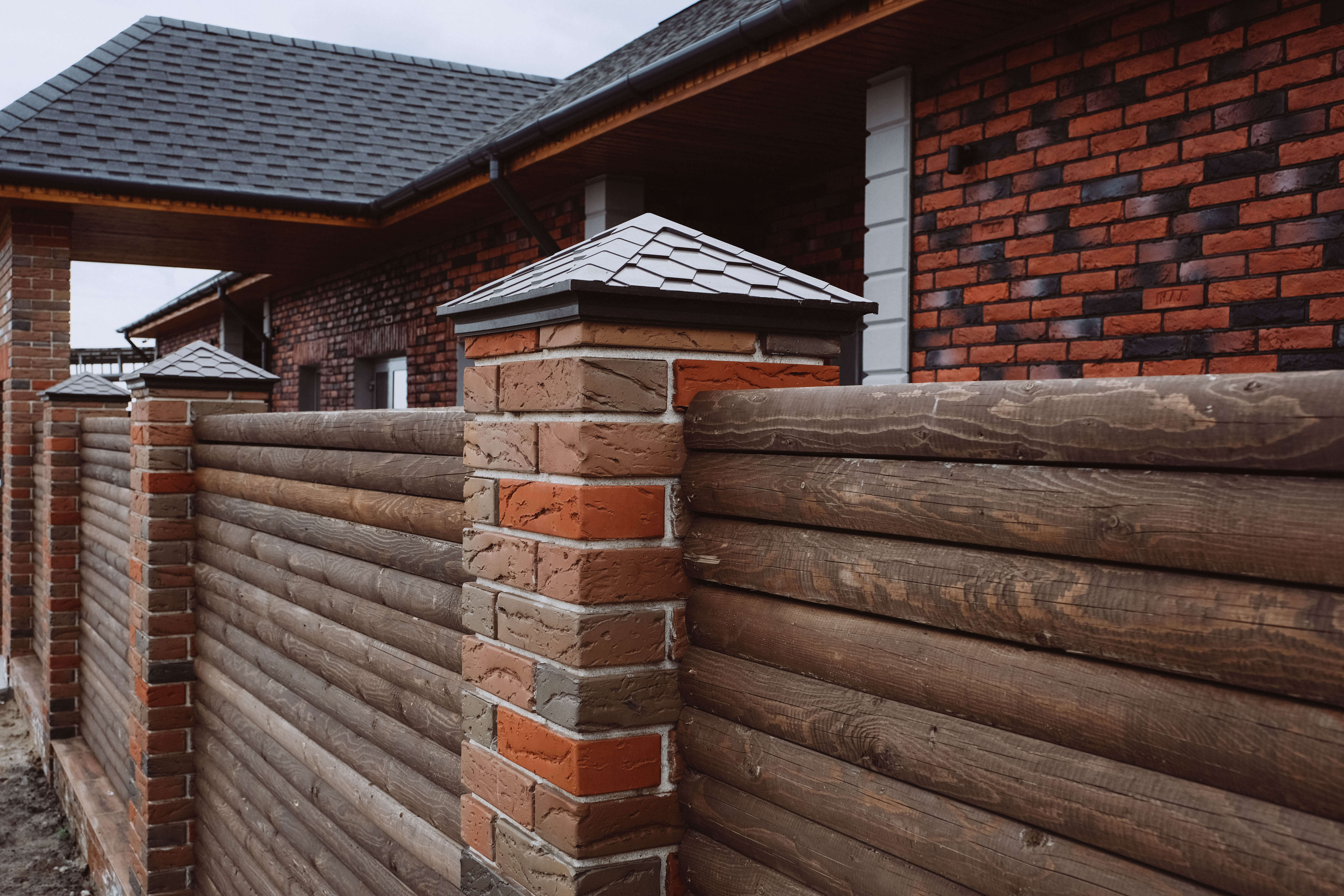 Колпак Zking Эверест Коричневый на столб 1.5х1.5 кирпича (390х390мм) в Химках фото